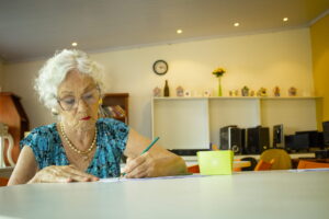 Atividades lúdicas com idosos faz parte dia-a-dia no Lar são João de Deus